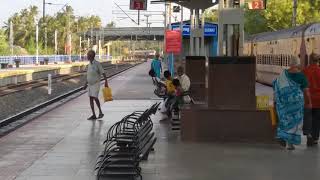 TEJAS EXPRESS 22672 overtakes TIRUCHCHIRAPPALLIHOWRAH BIWEEKLY SF EXPRESS 12664 at Srirangam [upl. by Uos]