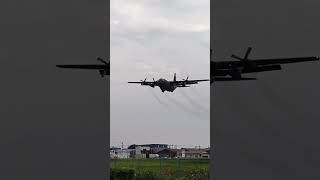 輸送機近ッド迫力輸送機 自衛隊 小牧基地 空港 airport shorts shortvideo [upl. by Audi330]