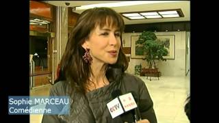 Sophie Marceau chante La vie en rose pour le Nouvel an chinois [upl. by Sirad]