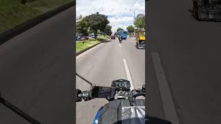 Bicitaxi de alto cilindraje 😱😅😨 fypmotovlogbiker suzukiobservaciones ns200bicitaxiBogota [upl. by Haduj]