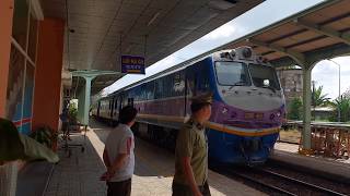 Train SE25 Quang Ngai  Sai Gon passing Bien Hoa Railway station 2018 [upl. by Clywd336]