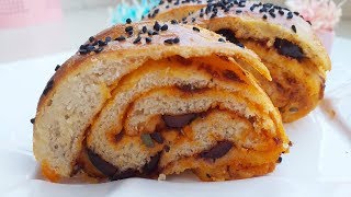 ZEYTİNLİ KEKİKLİ EKMEK HAMURİŞİ TARİFLERİ EKMEK TARİFLERİ RECIPES [upl. by Anaujik494]