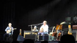 Joe Bonamassa  Stones In My Passway Acoustic  Mitsubishi Electric HalleDüsseldorf  20140225 [upl. by Amieva]