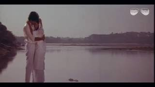 Best Romantic Scenes  Prema yuddam Telugu Movie  Nagarjuna Kiss Amala [upl. by Tharp]