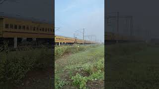 SABARI Express CROSSING Level Crossing  Indian Railways [upl. by Alurta]