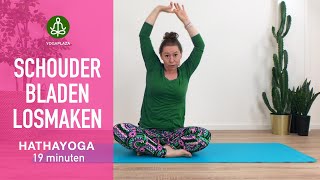 Schouderbladen losmaken oefeningen yoga [upl. by Jehius]