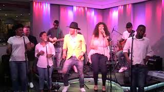 Mafikizolo – Udakwa Njalo Live in Johannesburg Urban Brew Studios 2018 [upl. by Diskson]