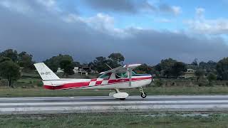 Perfect Flapless Landing Cessna 152 [upl. by Allebasi753]