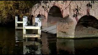 Tug boat CHURN Hits Historic Sonning Bridge [upl. by Dihsar68]