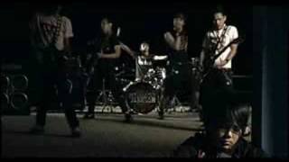 Middle Finger  Tak Pernah Tahu Broken Heart Warriors Album Official Music Video 2006 [upl. by Enaile]