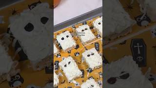 Monster Mummies Halloween Chocolate Covered Rice Krispy Treats🎃 halloween recipe baking [upl. by Nnyloj787]