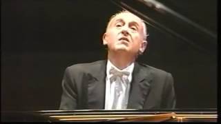 Maurizio Pollini  Beethoven Piano Sonatas op 109 110 111  video 1998 [upl. by Sammer]