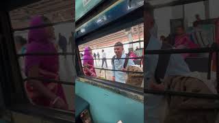 Local train me सीट रखने का ninja तकनीक localtrains localtrain lohardaga lohardagatrain lohardag [upl. by Riannon]