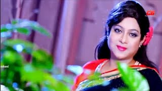 একি ছোঁয়া দিলে  Aki Choya Dile  শাবনূর  শাকিব খান  Baby Naznin  Polash  Golam Movie Song [upl. by Garfield309]