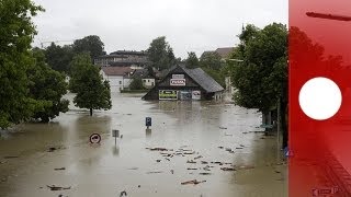 Alluvioni oggi il picco della piena di Moldava e Danubio [upl. by Reyam709]