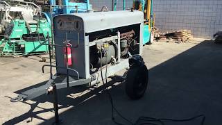 Lincoln SAE300 Shield Arc DC Pipeline Welder Lincoln F227 Gas Engine Tralier Redface [upl. by Baily47]