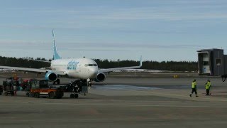 4K  Corendon 737 gate arrival at Oulu EFOU [upl. by Philbo]