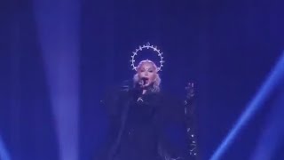 2 NYC fans sue Madonna for starting her concert late [upl. by Yalc]