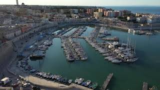 Un mare di bellezza in un’anteprima video a Bisceglie quotil porto turistico è tutto l’annoquot [upl. by Ennaharas]