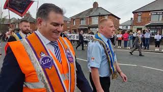 Orangemen allowed to march through Nationalist area to celebrate their culture and heritage [upl. by Mellman]