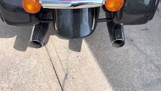 2003 Kawasaki Vulcan 1500 FI Nomad baffles vs no baffles [upl. by Miksen308]