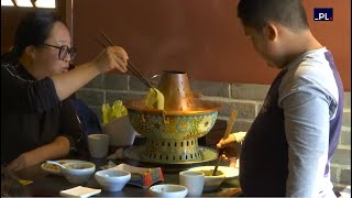 “Hot Pot” delicia tradicional de la cultura culinaria china [upl. by Yllen]