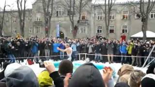 Professor Splash  Guinness World Record Dive 36ft into 12 inches of Water [upl. by Aspa]