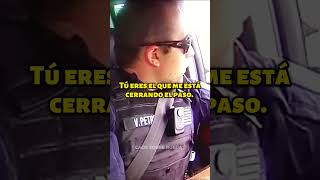 Conductor Imprudente Hace un Frenazo a un Policía [upl. by Gnaw]