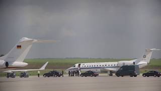 Bundespräsident Steinmeier landet am Flughafen Kassel in Calden [upl. by Ytisahcal]