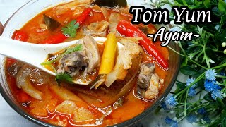 Resepi Tom Yam Ayam Mudah Dan Sedap  How to Make Tom Yum Soup Recipe  Easy Creamy Tom Yum Soup [upl. by Arayt]