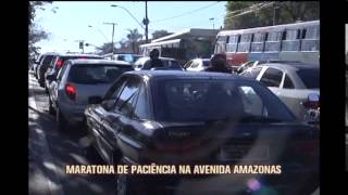 Com fluxo de 32 mil carros por hora Av Amazonas vira caos durante a manhã [upl. by Enirehtahc886]