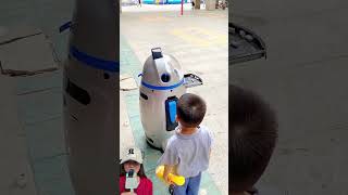 ROBOT BELI MAINAN DATANG ROBOT BAWA PERMEN ⁉️shorts funny dubbing [upl. by Irbmac]