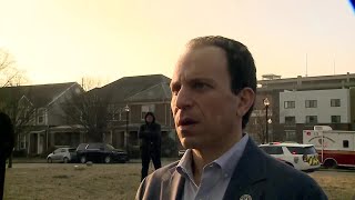 Louisville Mayor Craig Greenberg at scene of large apartment fire near downtown Louisville [upl. by Stephenie]