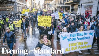 Covid Thousands of antilockdown protesters take to streets of Glasgow in Freedom Rally [upl. by Winfred]