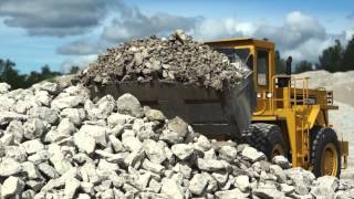 Volvo A35D dumper och Cat 988B hjullastare  radiostyrda och hembyggda [upl. by Dwayne]