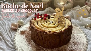 Gâteau de Noël  Bûche rondin de bois  Roulé au chocolat très léger [upl. by Ellenhoj266]