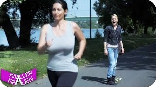 Ein neuer SportBH  Knallerfrauen mit Martina Hill subtitled [upl. by Merkle]