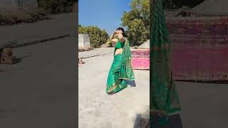 Mujhe naulakha Manga de re o saiya deewaneyoutubeshorts dance shortvideo 😍😍 [upl. by Vivle]