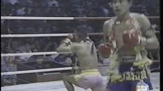 Orono por Muang Ubon vs Chanchai Sor Tamarangsri Muay Thai [upl. by Adnama]