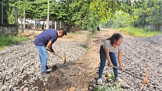 Mynor y Faby se ponen a trabajar la construcción empiesa pronto [upl. by Atiuqcaj]