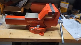 Yost ADI8 Austempered Ductile Iron Bench Vise Unboxing and walkaround [upl. by Calmas760]