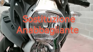 Sostituzione Lampadina Anabbagliante H7 12V 55 KW  Kawasaki Versys 650 [upl. by Arakal]