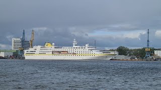 MS Hamburg  Erstanlauf in der Hansestadt Stralsund  16102021 [upl. by Mariande]