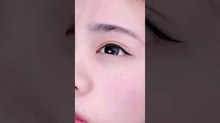 How to apply eyeliner perfectly shorts makeup eyeliner eyemakeup diy viral [upl. by Darwin]