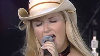 Trisha Yearwood  There Goes My Baby Live at Farm Aid 1999 [upl. by Hanleigh973]