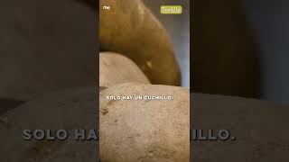 Una tortilla de 30 huevos 🥚🍳 ahoraonunca RTVECocina shortsrtve [upl. by Manuel]