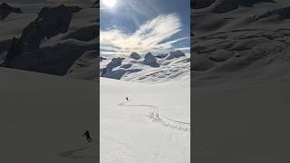 SHORT Traversée de la Vallée Blanche Aiguille du Midi Pointe Helbronner Chamonix ski de randonnée [upl. by Madian537]