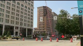 Realty Building demolition continues in Youngstown [upl. by Ailana]