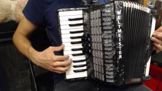 How to Play a 48 Bass Accordion  Lesson 9  Minor Blues  St James Infirmary [upl. by Haikezeh]