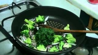 Creamy Broccoli and Spinach Pasta  Healthy Pasta Recipe  Spinach and Broccoli Pasta [upl. by Krid184]